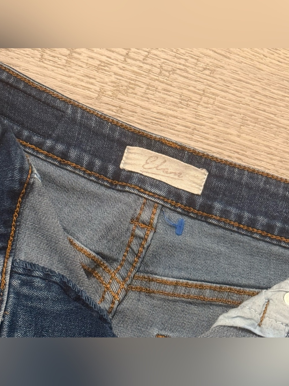 Elan Distressed Mid Rise Short - Denim. NWT Size (M) Medium - Picture 4 of 10